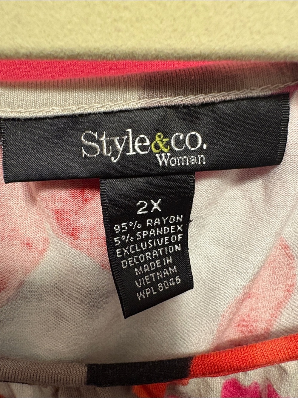 Style & Co Floral Scoop-Neck Tunic in Gray, Pink, Red-Orange, Yellow - Picture 2 of 4